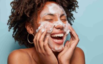 Comment faire un nettoyant visage naturel chez soi