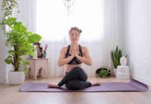 5 routines de yoga matinales pour une peau éclatante